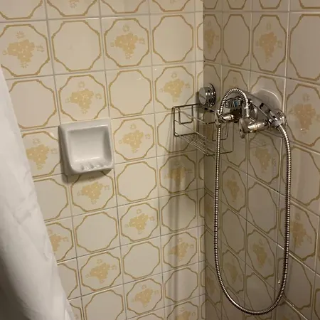 Studio Et Parking Prive A 2 Minutes Du Lac D'annecy Apartment *
